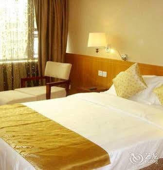 Wu Liang Ye Grand Hotel Chengdu Exterior photo